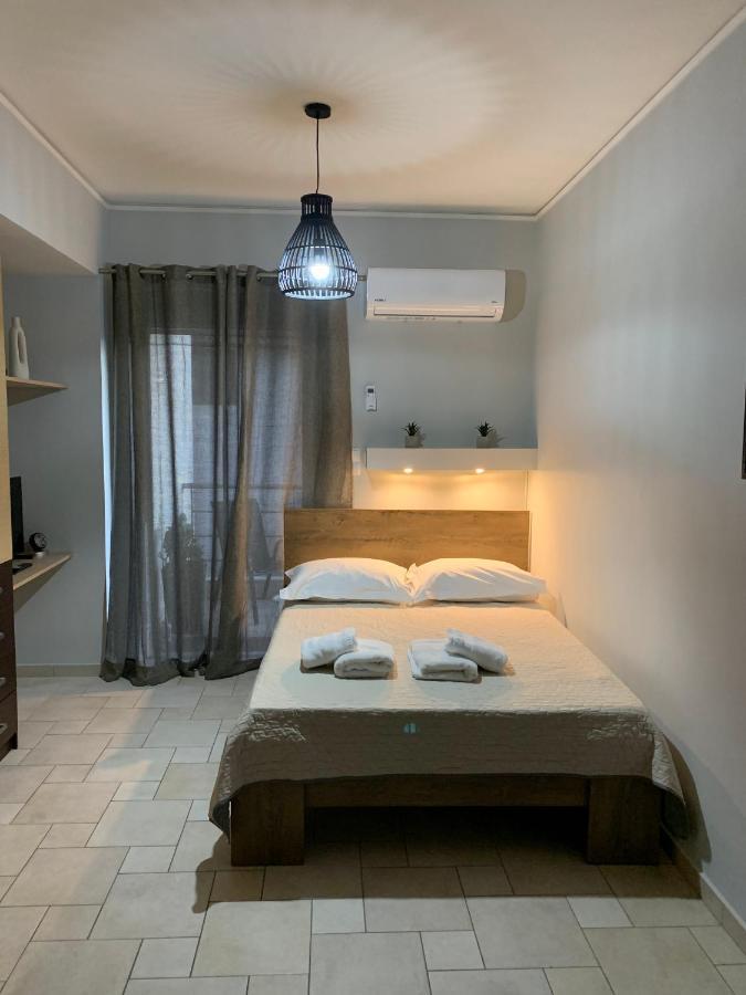 Hommie Apartment Amaliada Екстериор снимка