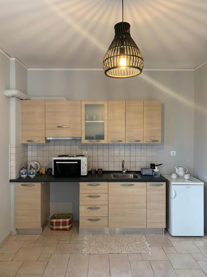 Hommie Apartment Amaliada Екстериор снимка