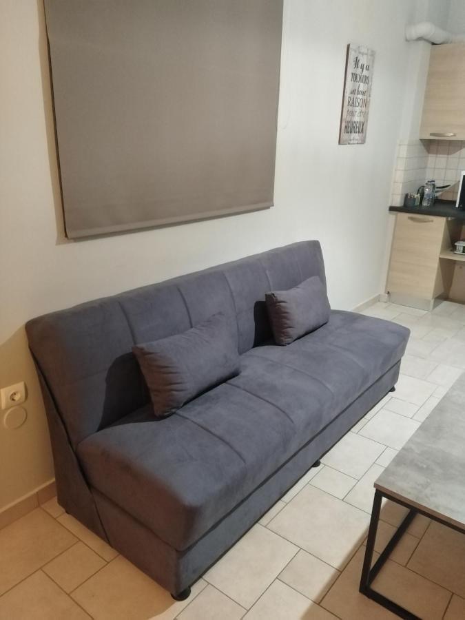 Hommie Apartment Amaliada Екстериор снимка